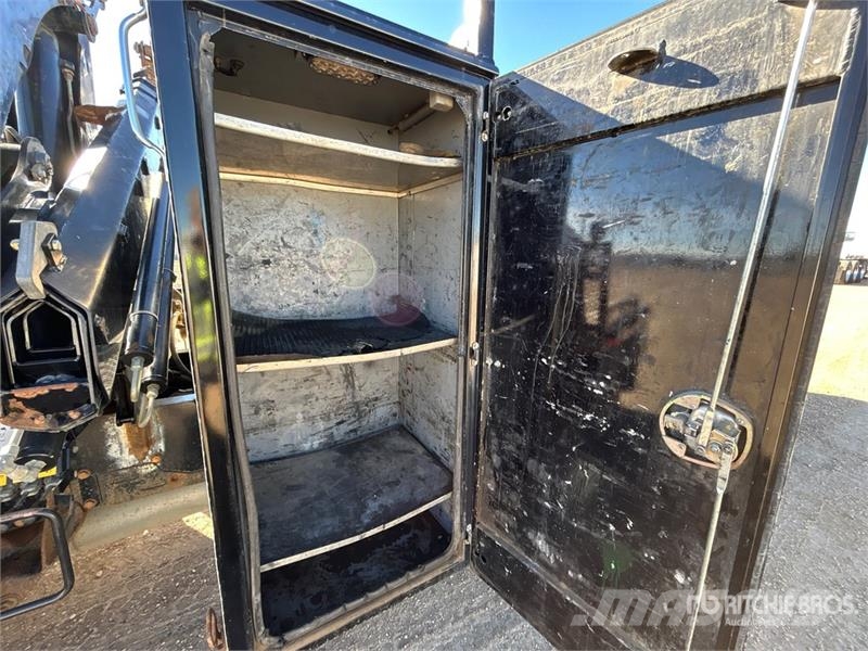 RAM 077ES4CLX 2800 kg Knuckle Boom on Ram 5500 SLT 4x4 Camiones grúa