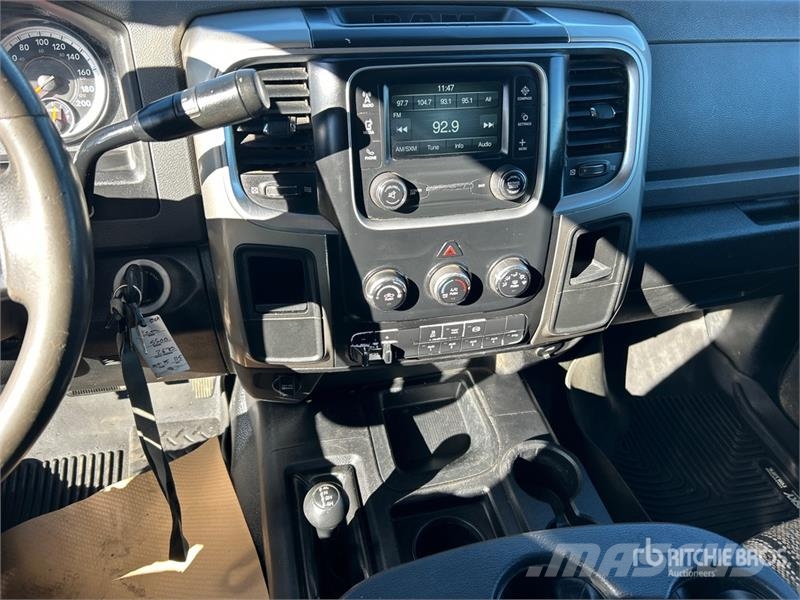 RAM 077ES4CLX 2800 kg Knuckle Boom on Ram 5500 SLT 4x4 Camiones grúa