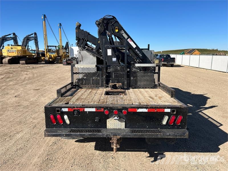 RAM 077ES4CLX 2800 kg Knuckle Boom on Ram 5500 SLT 4x4 Camiones grúa