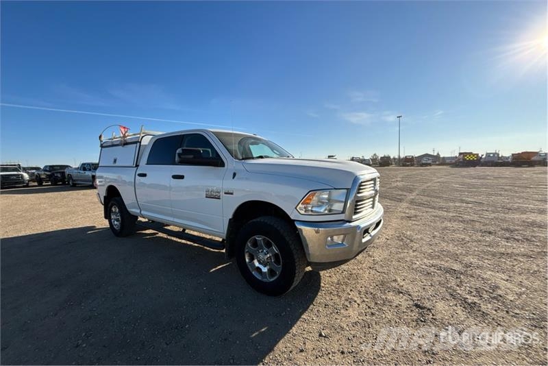 RAM 2500 4x4 Crew Cab Pickup Прочие фургоны