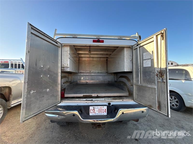 RAM 2500 4x4 Crew Cab Pickup Прочие фургоны