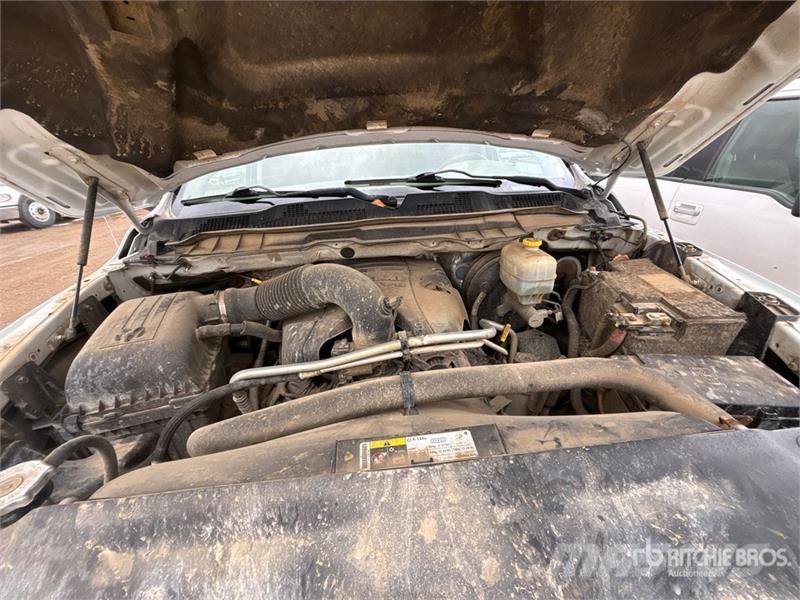 RAM 2500 4x4 Crew Cab Pickup Muu