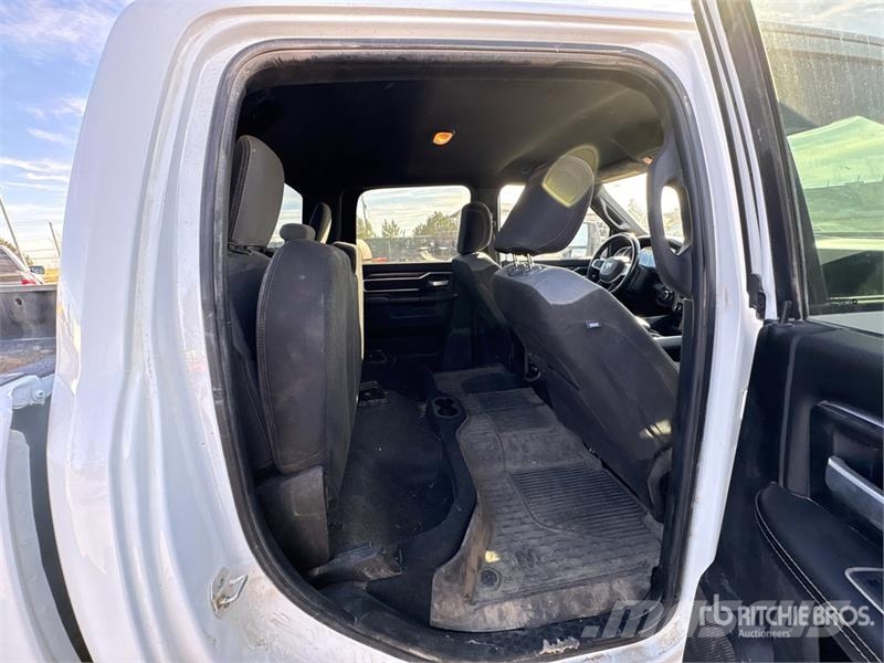 RAM 2500 4x4 Crew Cab Pickup Andre