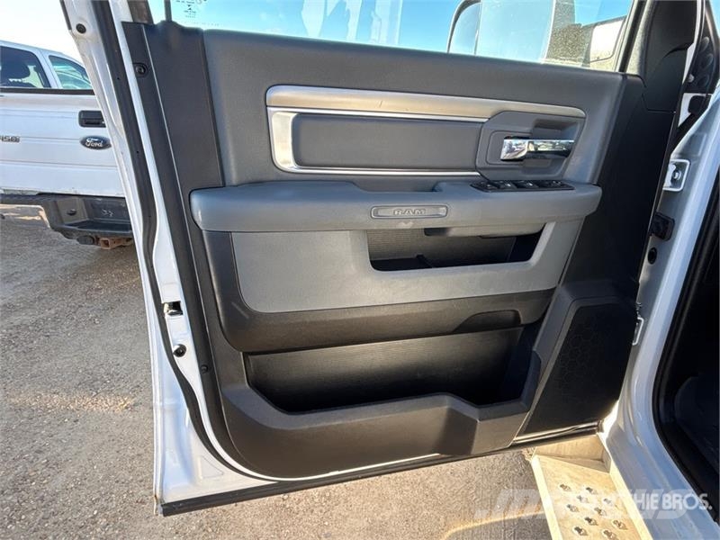 RAM 2500 4x4 Crew Cab Pickup Furgoni altro