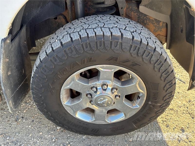 RAM 2500 4x4 Crew Cab Pickup Прочие фургоны