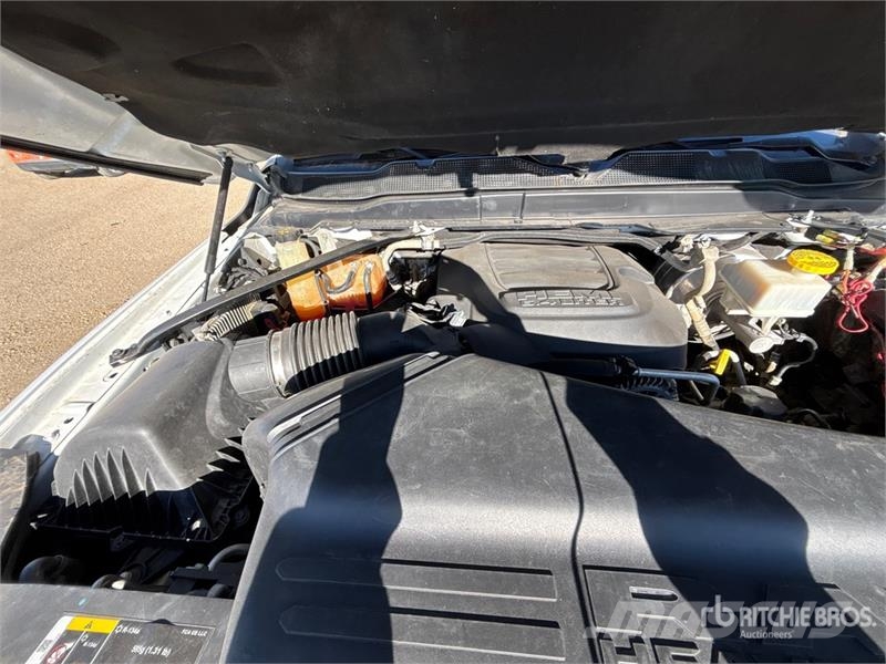 RAM 2500 4x4 Crew Cab Pickup Otras furgonetas
