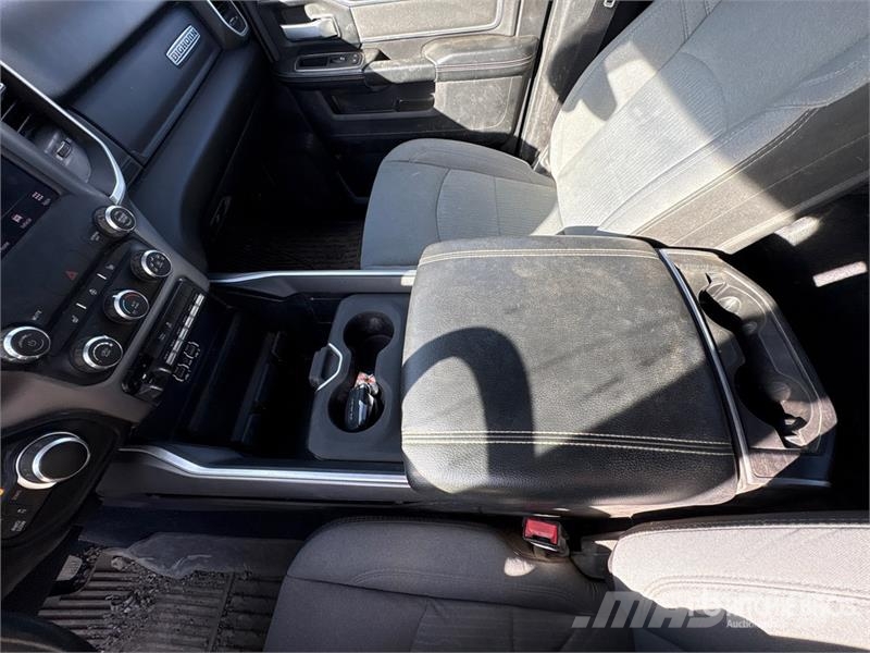 RAM 2500 4x4 Crew Cab Pickup Andre
