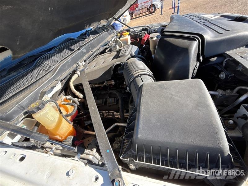RAM 2500 4x4 Crew Cab Pickup Otras furgonetas