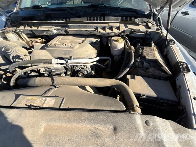RAM 2500 4x4 Crew Cab Pickup Прочие фургоны