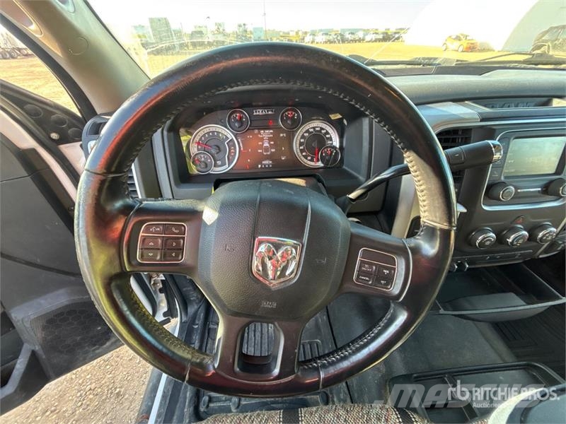 RAM 2500 4x4 Crew Cab Pickup Прочие фургоны