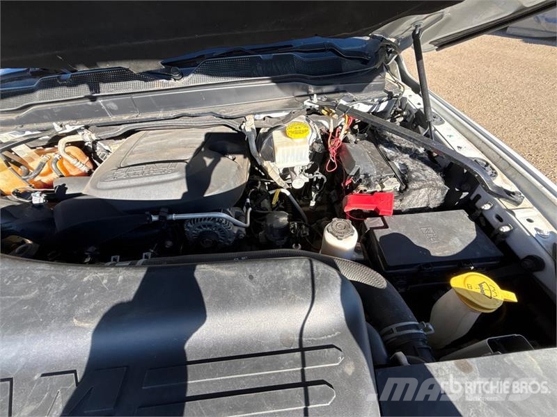 RAM 2500 4x4 Crew Cab Pickup Otras furgonetas