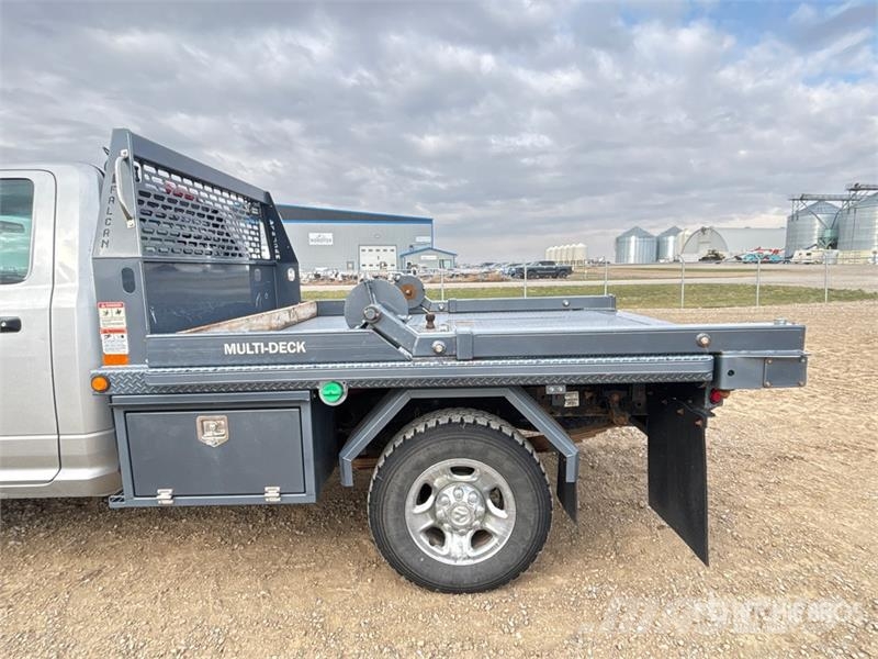 RAM 2500 4x4 Flatbed Truck Kamioni sa otvorenim sandukom