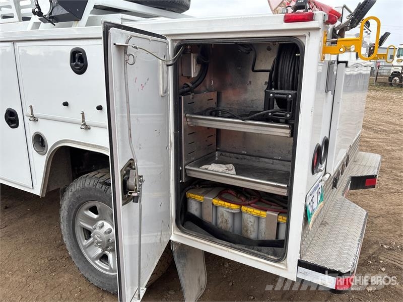 RAM 2500 4x4 Service Truck Pojazdy komunalne