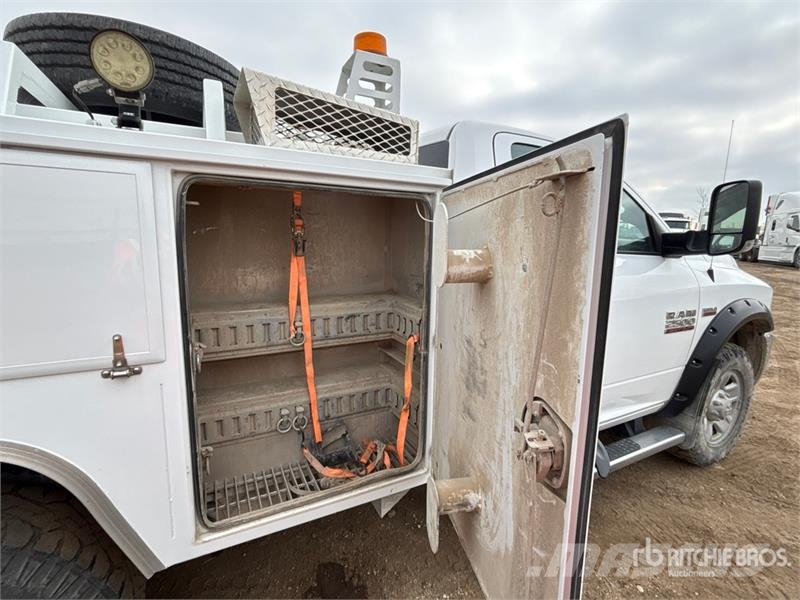 RAM 2500 4x4 Service Truck Pojazdy komunalne