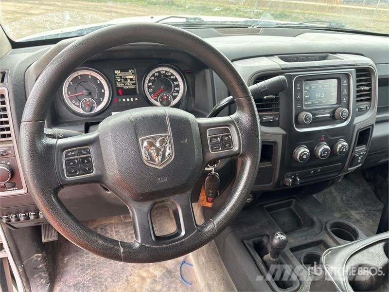 RAM 2500 4x4 Service Truck Pojazdy komunalne