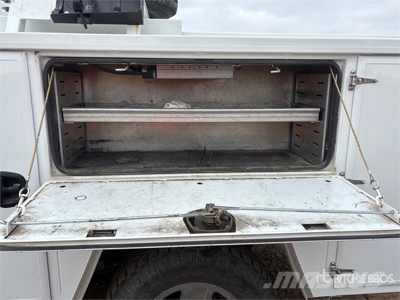 RAM 2500 4x4 Service Truck Pojazdy komunalne