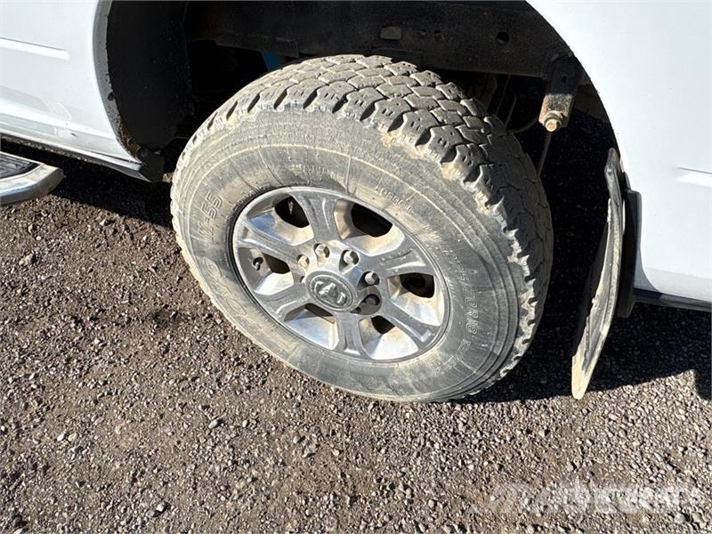 RAM 2500 Big Horn 4x4 Crew Cab Pickup Kita