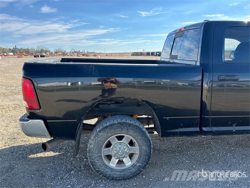 RAM 2500 Laramie 4x4 Crew Cab Pickup Ostalo