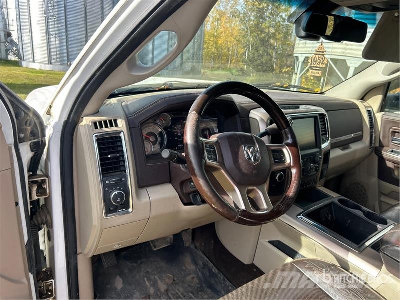 RAM 2500 Laramie Longhorn 4x4 Crew Cab Pickup Muut autot