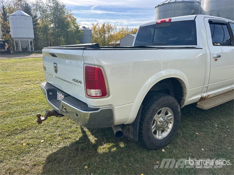 RAM 2500 Laramie Longhorn 4x4 Crew Cab Pickup Muut autot