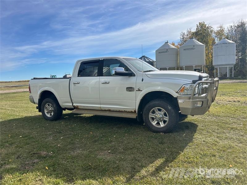 RAM 2500 Laramie Longhorn 4x4 Crew Cab Pickup Muut autot