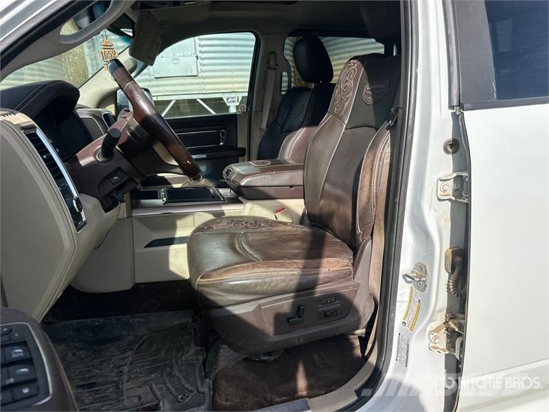 RAM 2500 Laramie Longhorn 4x4 Crew Cab Pickup Ostalo