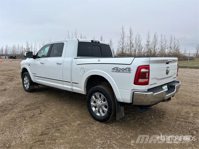 RAM 2500 Limited 4x4 Crew Cab Pickup أخرى