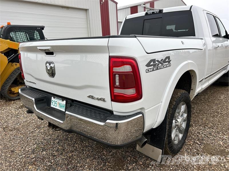 RAM 2500 Limited 4x4 Crew Cab Pickup أخرى