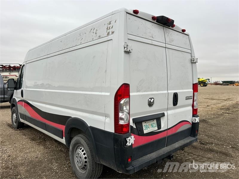 RAM 2500 Pro master Cargo Van Transporterek
