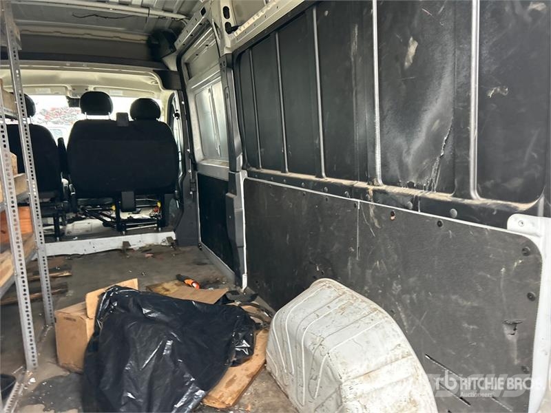 RAM 2500 Pro master Cargo Van Transporterek