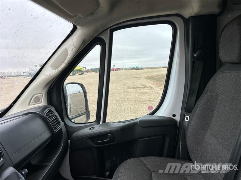 RAM 2500 Pro master Cargo Van Transporterek