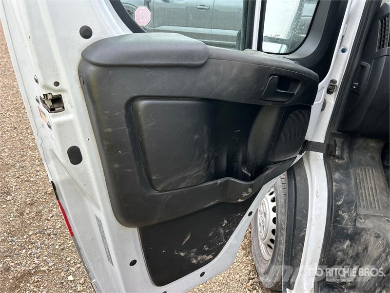 RAM 2500 Pro master Cargo Van Transporterek