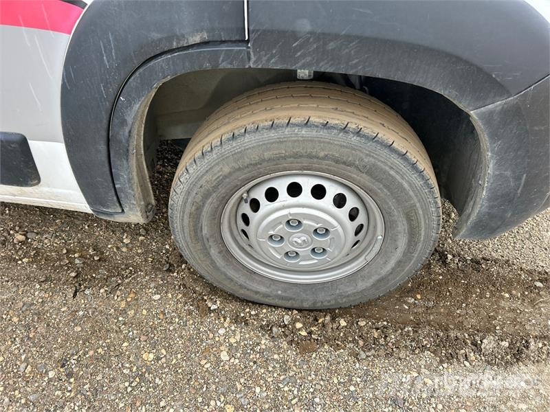RAM 2500 Pro master Cargo Van Transporterek