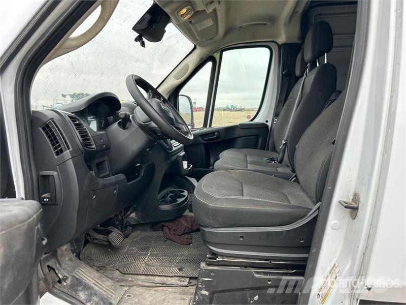 RAM 2500 Pro master Cargo Van Transporterek