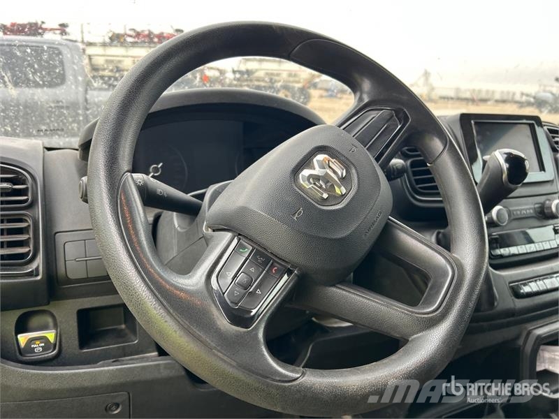 RAM 2500 Pro master Cargo Van Transporterek