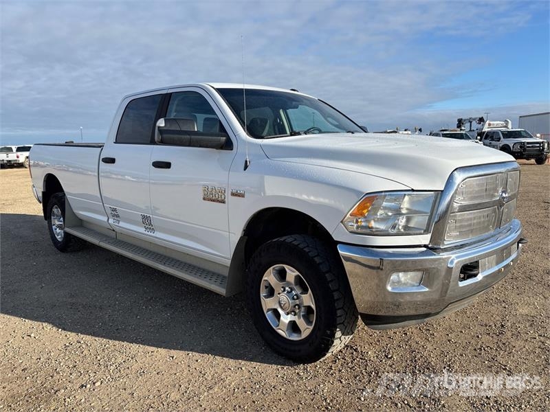 RAM 2500 SLT 4x4 Crew Cab Pickup Furgoni altro
