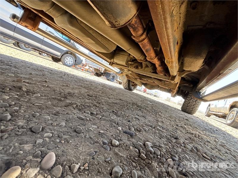 RAM 2500 SLT 4x4 Crew Cab Pickup Andere Transporter