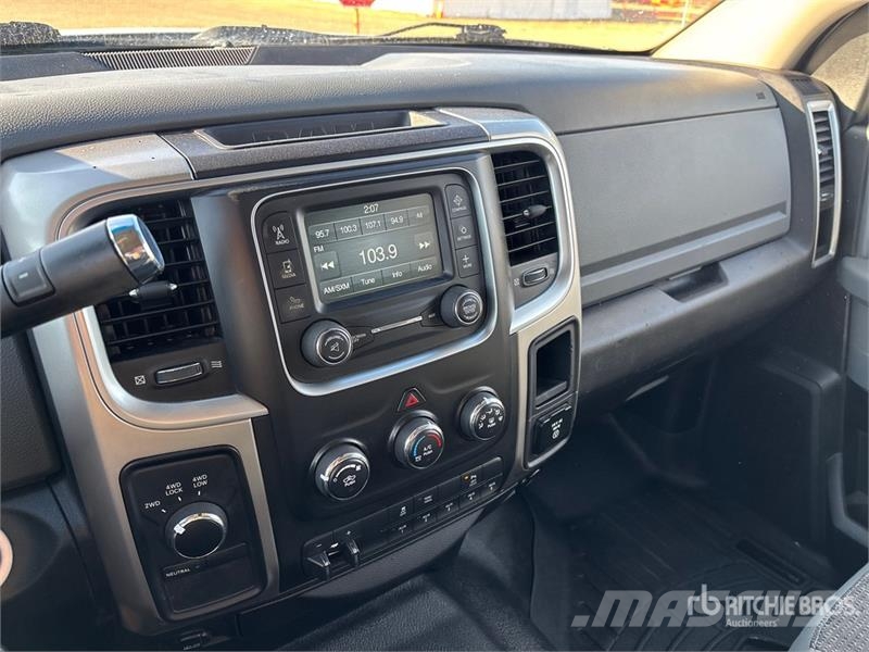 RAM 2500 SLT 4x4 Crew Cab Pickup Furgoni altro