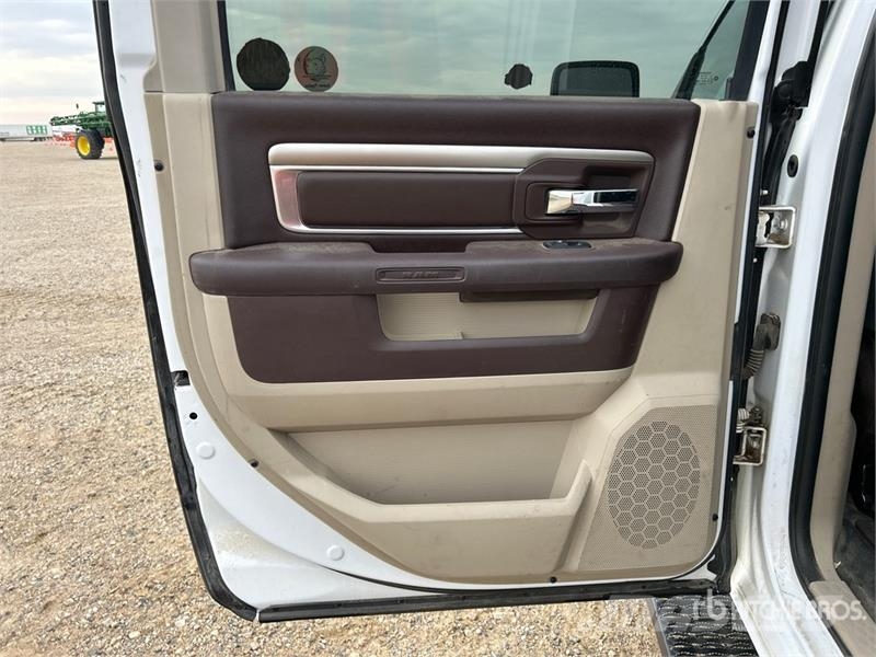 RAM 2500 SLT 4x4 Crew Cab Pickup Furgoni altro