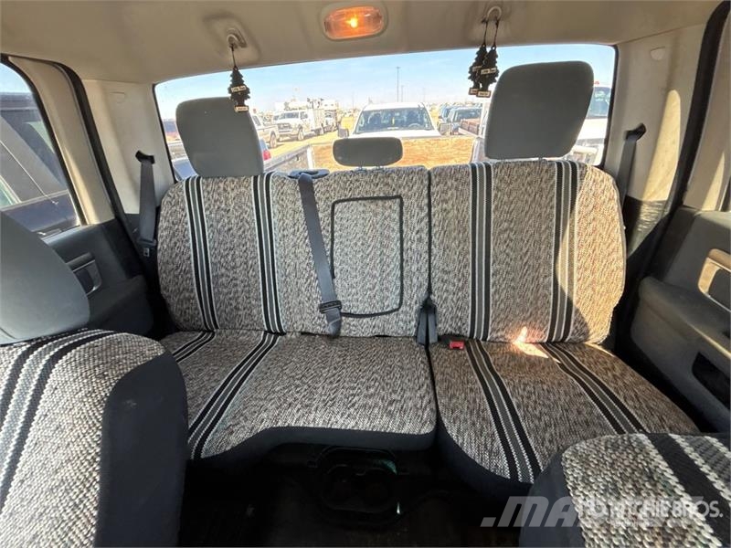 RAM 2500 SLT 4x4 Crew Cab Pickup Andere Transporter