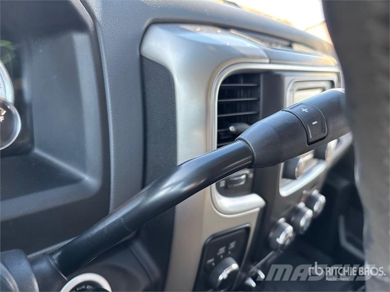 RAM 2500 SLT 4x4 Crew Cab Pickup Furgoni altro