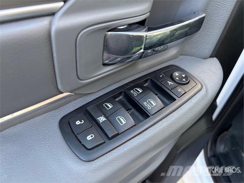 RAM 2500 SLT 4x4 Crew Cab Pickup Furgoni altro