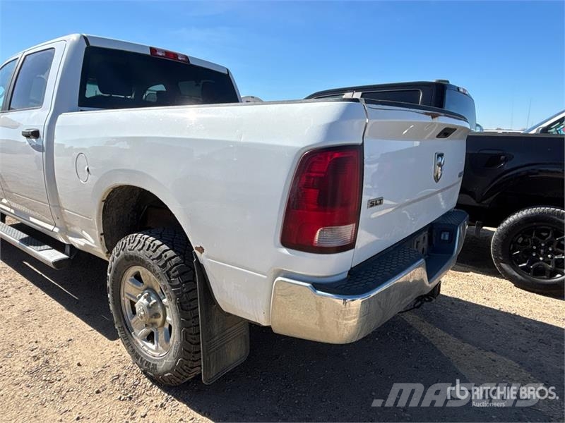 RAM 2500 SLT 4x4 Crew Cab Pickup Andere Transporter