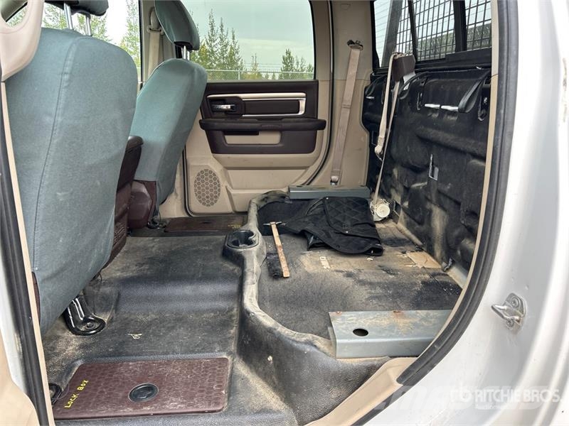 RAM 2500 SLT 4x4 Crew Cab Pickup Furgoni altro