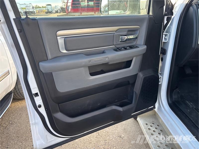 RAM 2500 SLT 4x4 Crew Cab Pickup Furgoni altro
