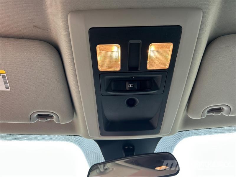 RAM 2500 SLT 4x4 Crew Cab Pickup Furgoni altro