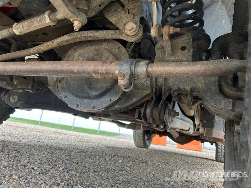 RAM 2500 SLT 4x4 Crew Cab Pickup Furgoni altro