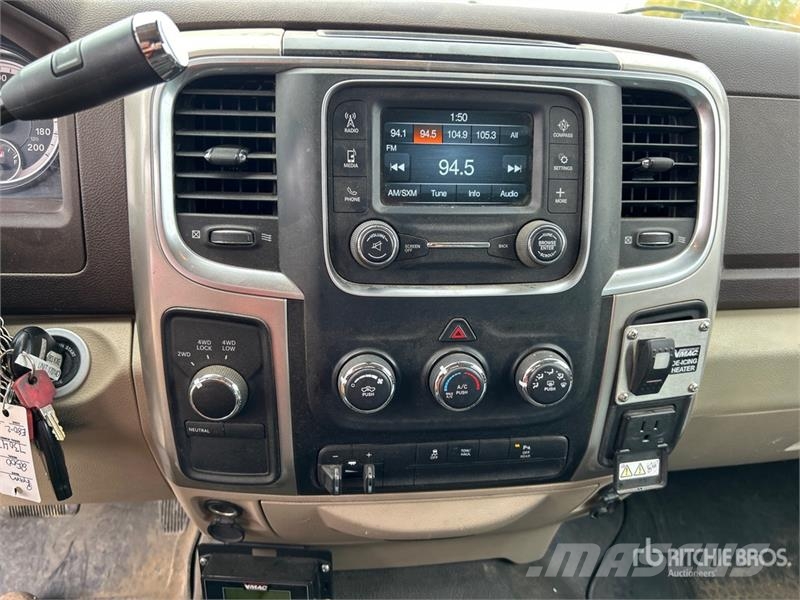 RAM 2500 SLT 4x4 Crew Cab Pickup Furgoni altro
