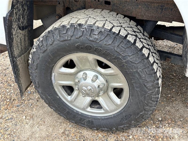 RAM 2500 SLT 4x4 Crew Cab Pickup Other