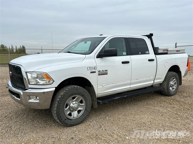 RAM 2500 SLT 4x4 Crew Cab Pickup Furgoni altro